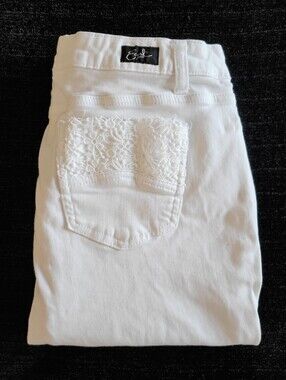 Earl Jean White Bermuda Denim Shorts Lace Crochet Trim Pockets Women's Size 16